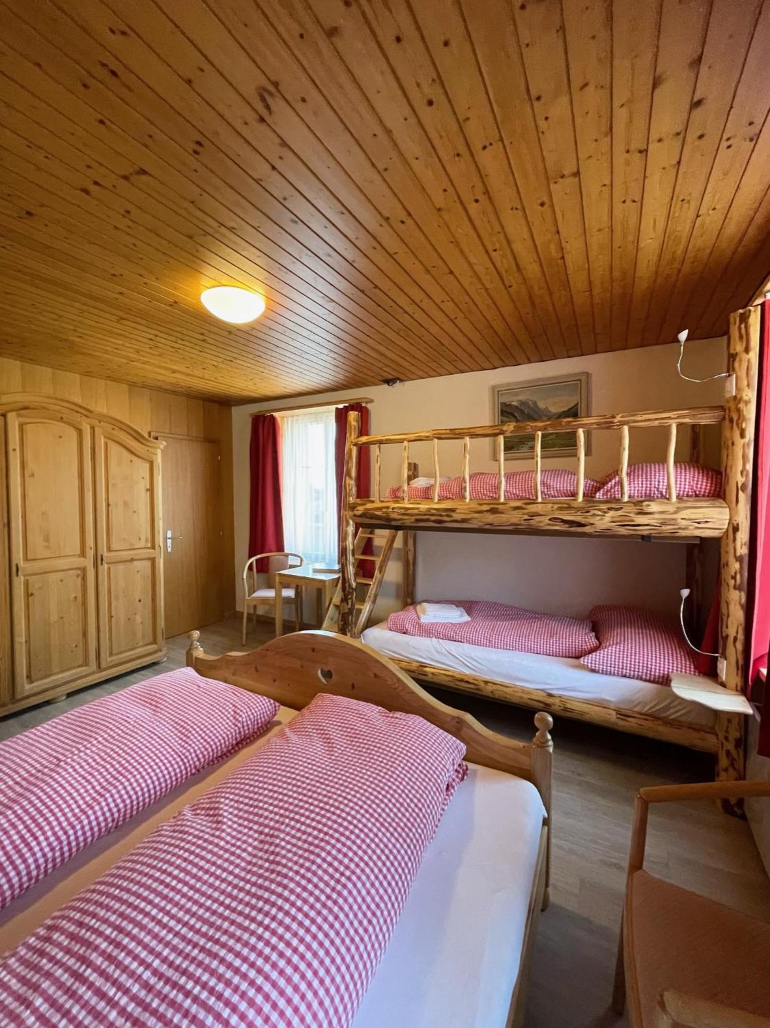 Hotel Tourist Майринген Екстериор снимка